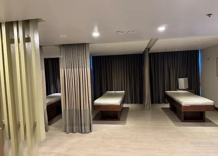 Stylish 2 Bedroom With Bathtub And Balcony Uptown Bgc Apartamento *