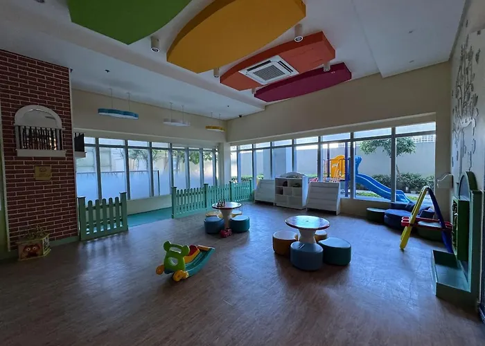 Apartamento Stylish 2 Bedroom With Bathtub And Balcony Uptown Bgc