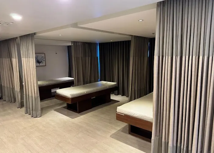 Apartamento Stylish 2 Bedroom With Bathtub And Balcony Uptown Bgc *