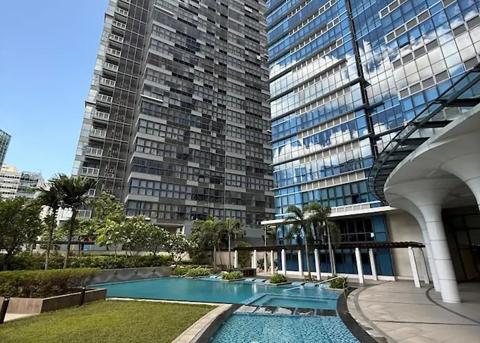 Stylish 2 Bedroom With Bathtub And Balcony Uptown Bgc *