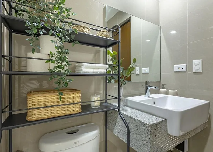 Apartamento Stylish 2 Bedroom With Bathtub And Balcony Uptown Bgc