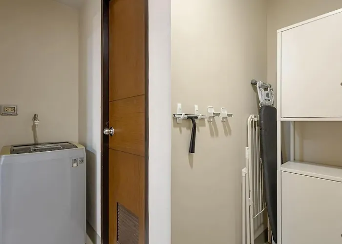 Apartamento Stylish 2 Bedroom With Bathtub And Balcony Uptown Bgc *
