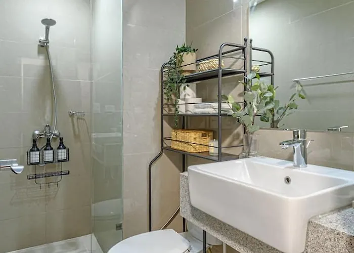 Apartamento Stylish 2 Bedroom With Bathtub And Balcony Uptown Bgc *