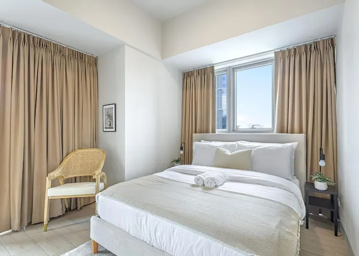 Apartamento Stylish 2 Bedroom With Bathtub And Balcony Uptown Bgc