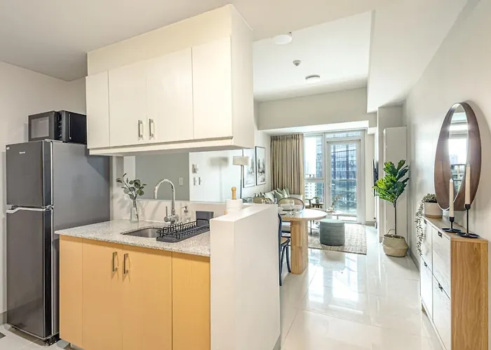 Apartamento Stylish 2 Bedroom With Bathtub And Balcony Uptown Bgc